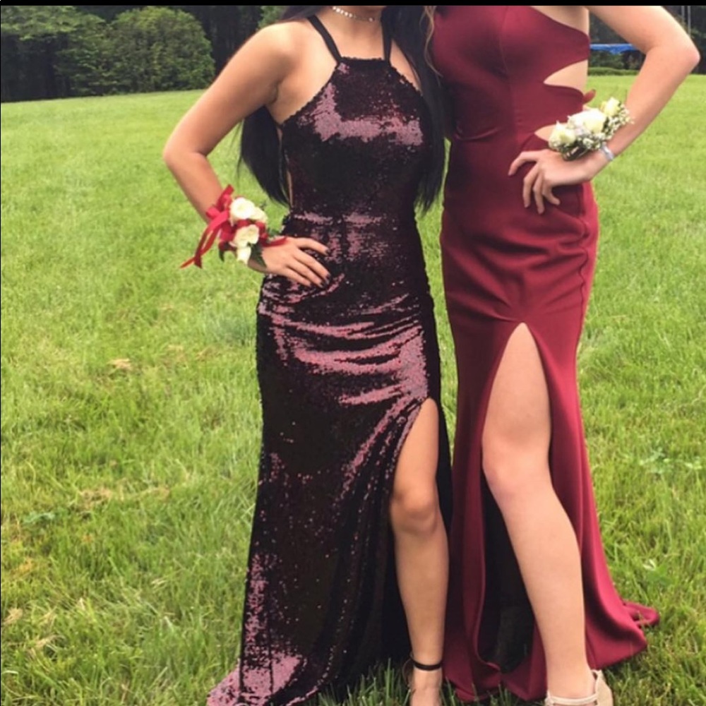 SPARKLY PROM DRESS